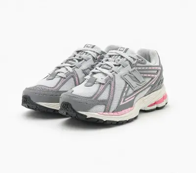 Chaussures de sport gris rose