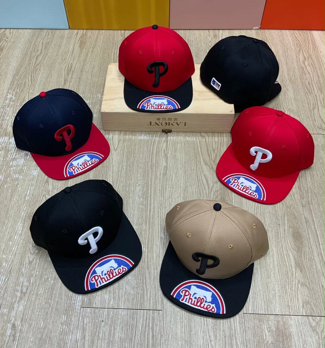 Casquette avec logo brodé — photo 4