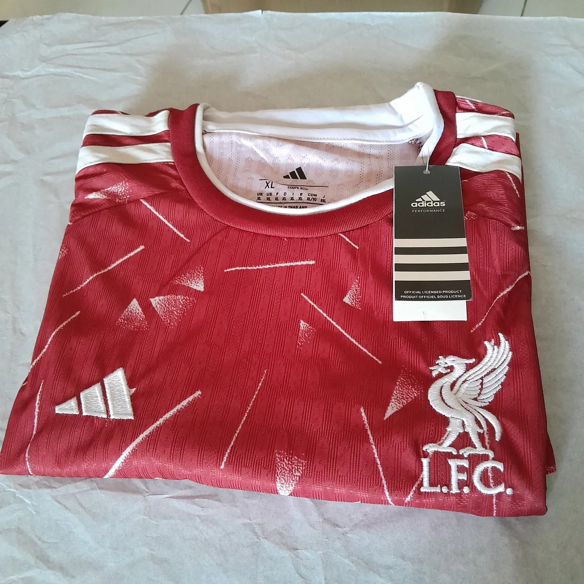 Maillot domicile de Liverpool rouge et blanc