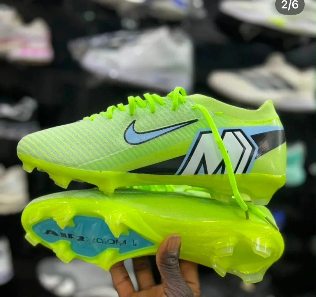 Crampons football colorés air zoom — photo 3
