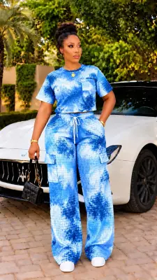 Ensemble tie-dye cargo bleu blanc rose