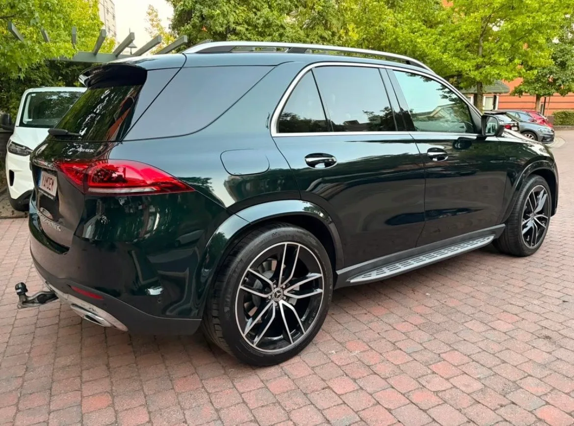 Mercedes Monospace luxe intérieur cuir camel — photo 4