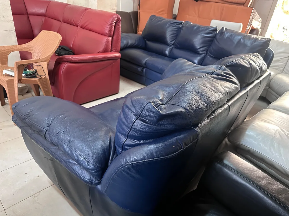 SALON CUIR VENANT — photo 3