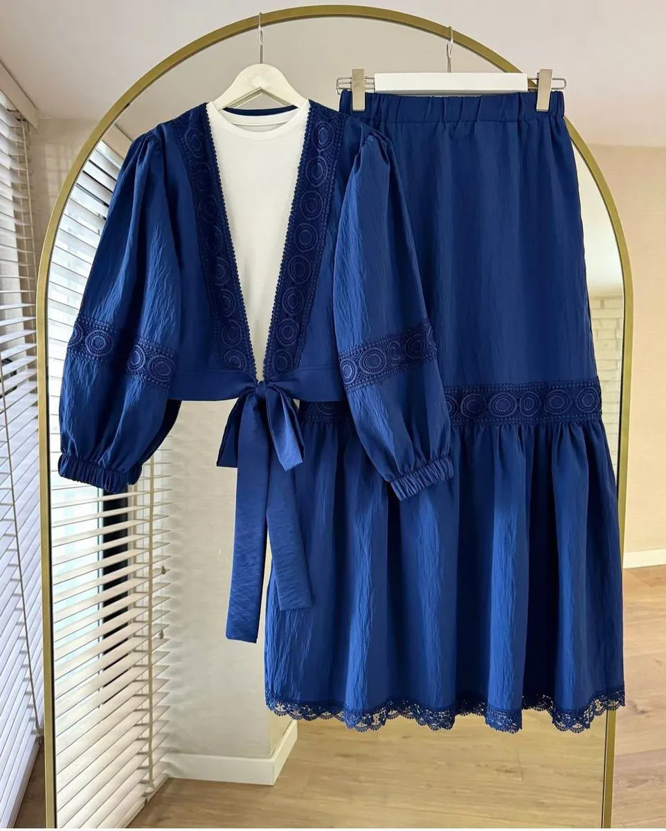 Ensemble jupe longue brodée avec ceinture — photo 4