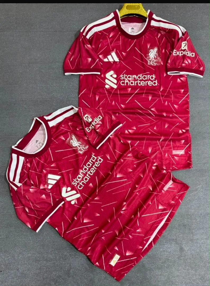 Maillot football blanc et bordeaux — photo 3