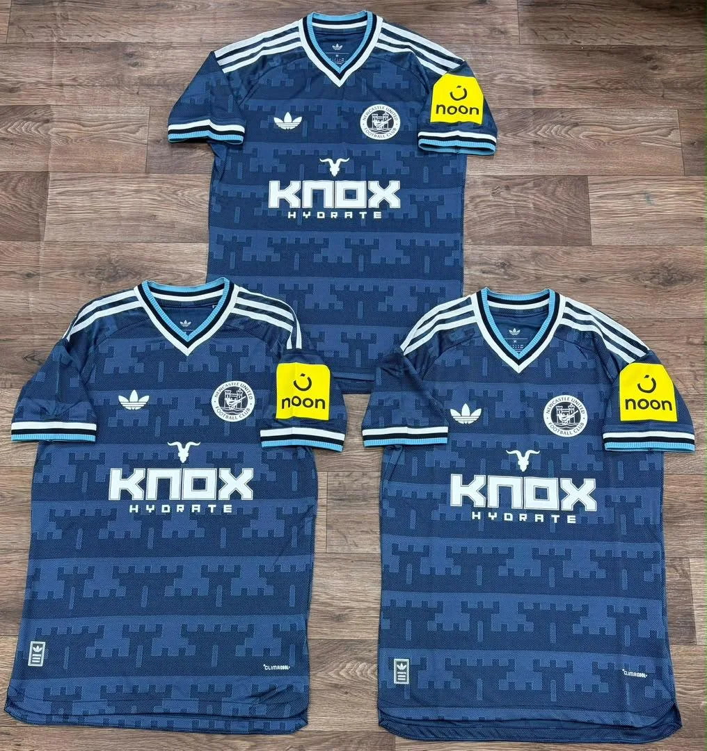Maillot football blanc et bordeaux — photo 4