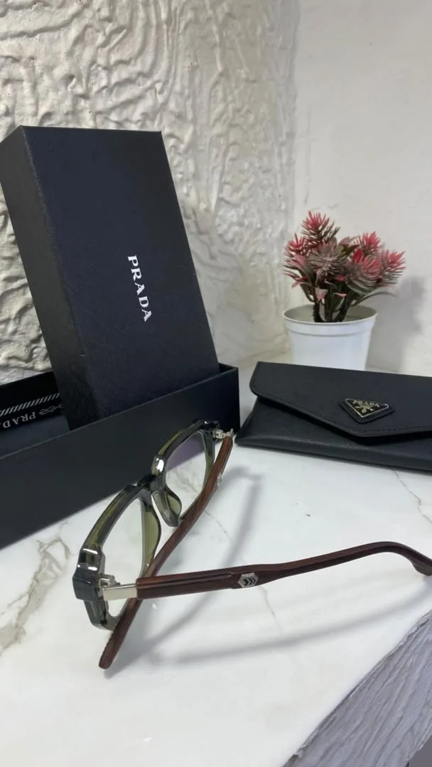 Lunettes de vue carrées teintées